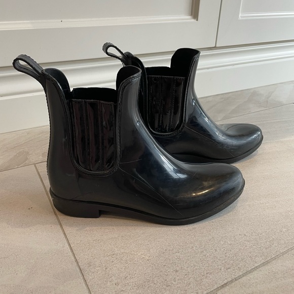 Deep navy blue low cut rain boots - Picture 5 of 5
